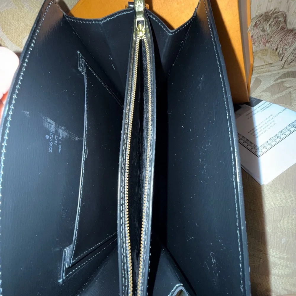 LOUIS VUITTON Capucines Black EPI Leather Women's Shoulder Bag - Picture 9 of 17